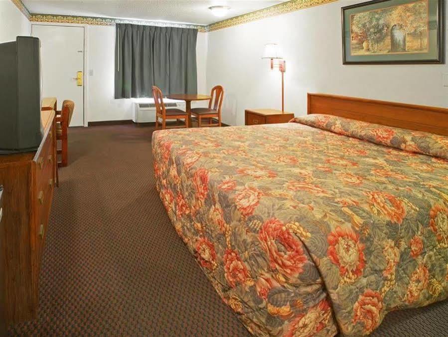 Fairbridge Inn Express ميريلفيل المظهر الخارجي الصورة